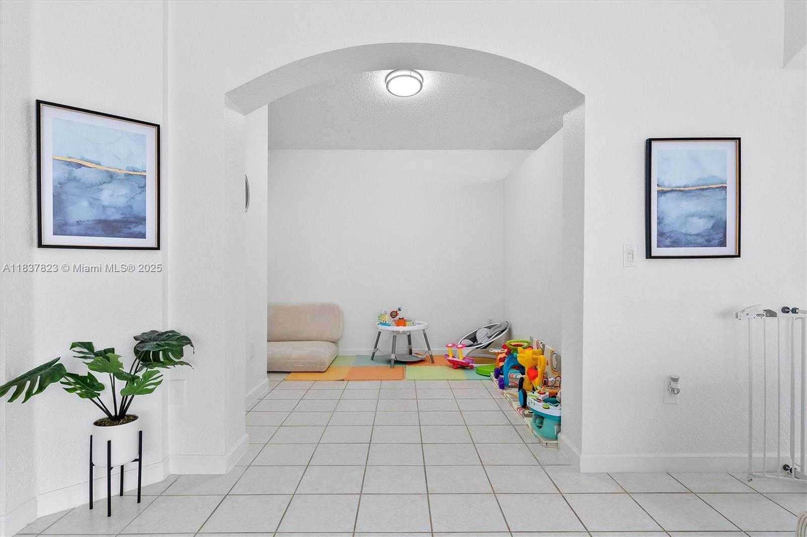 Small Image of 10273 SOUTH WEST 162ND CT, Miami Number 11