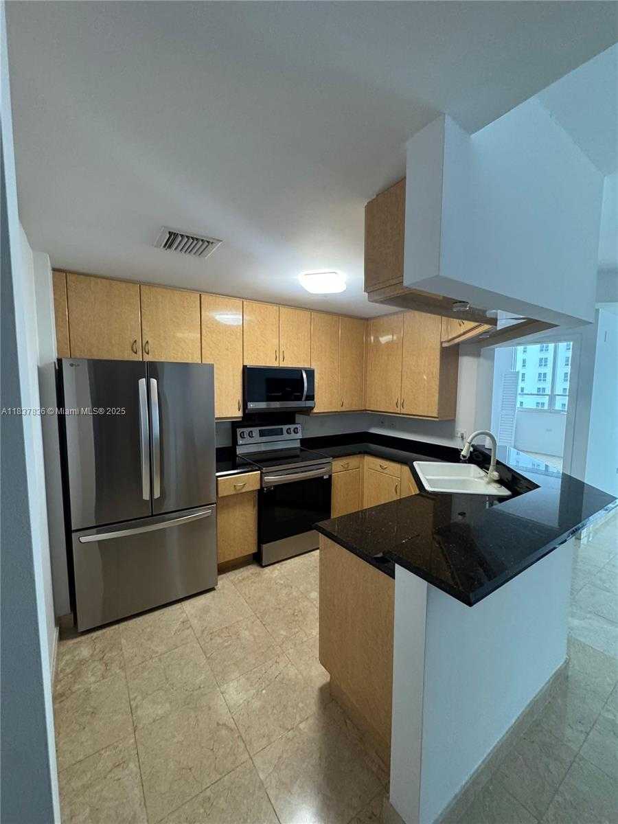 Small Image of 801 BRICKELL KEY BLVD #1005, Miami Number 2