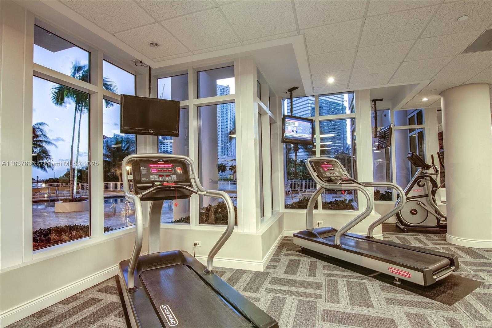 Small Image of 801 BRICKELL KEY BLVD #1005, Miami Number 39