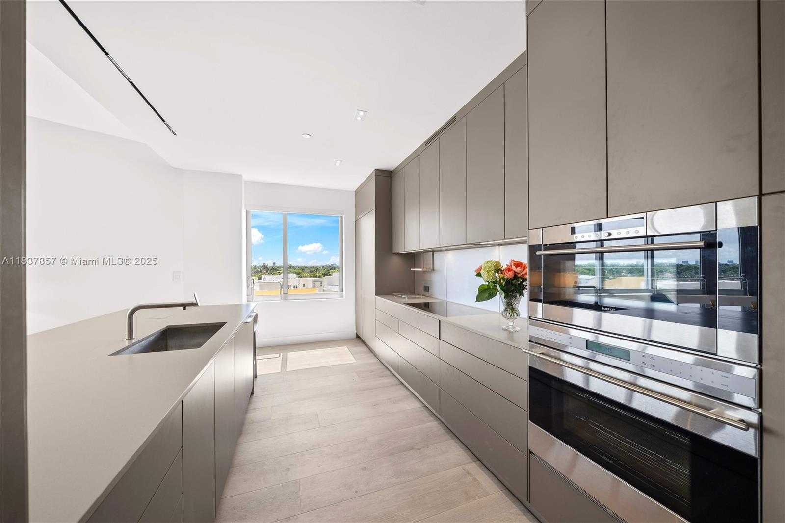 Small Image of 6101 AQUA AVE #602, Miami Beach Number 14