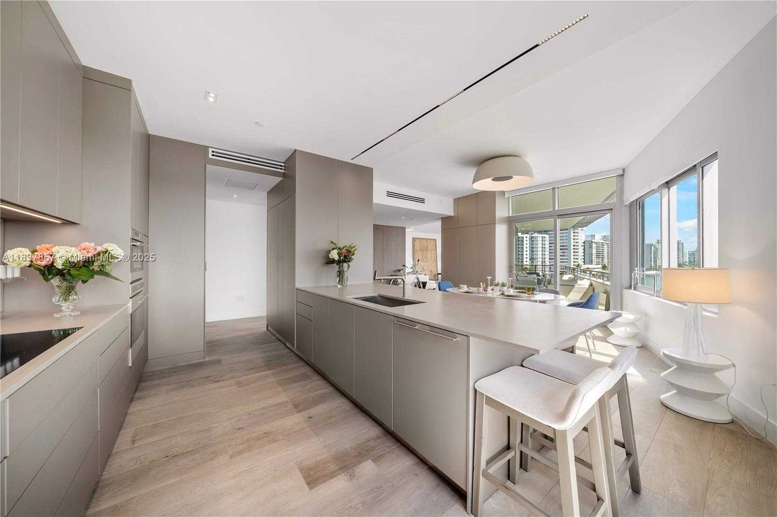 Small Image of 6101 AQUA AVE #602, Miami Beach Number 16