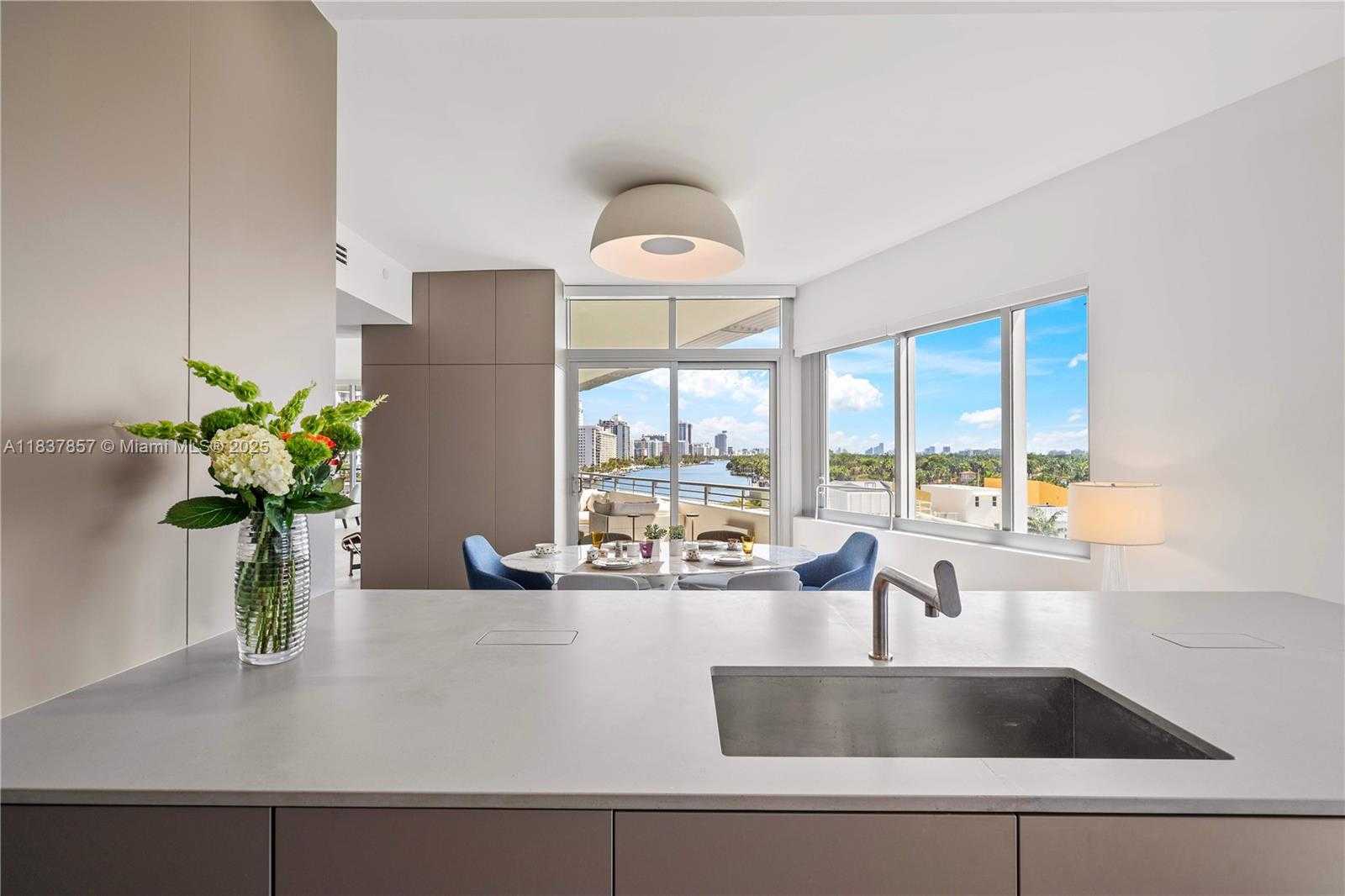 Small Image of 6101 AQUA AVE #602, Miami Beach Number 17