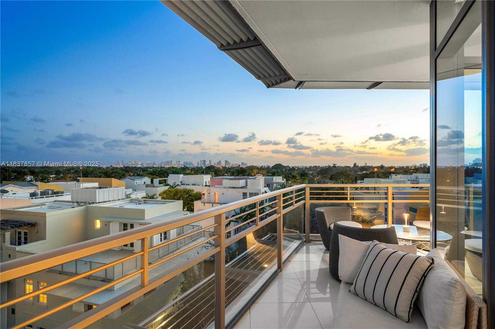 Small Image of 6101 AQUA AVE #602, Miami Beach Number 21