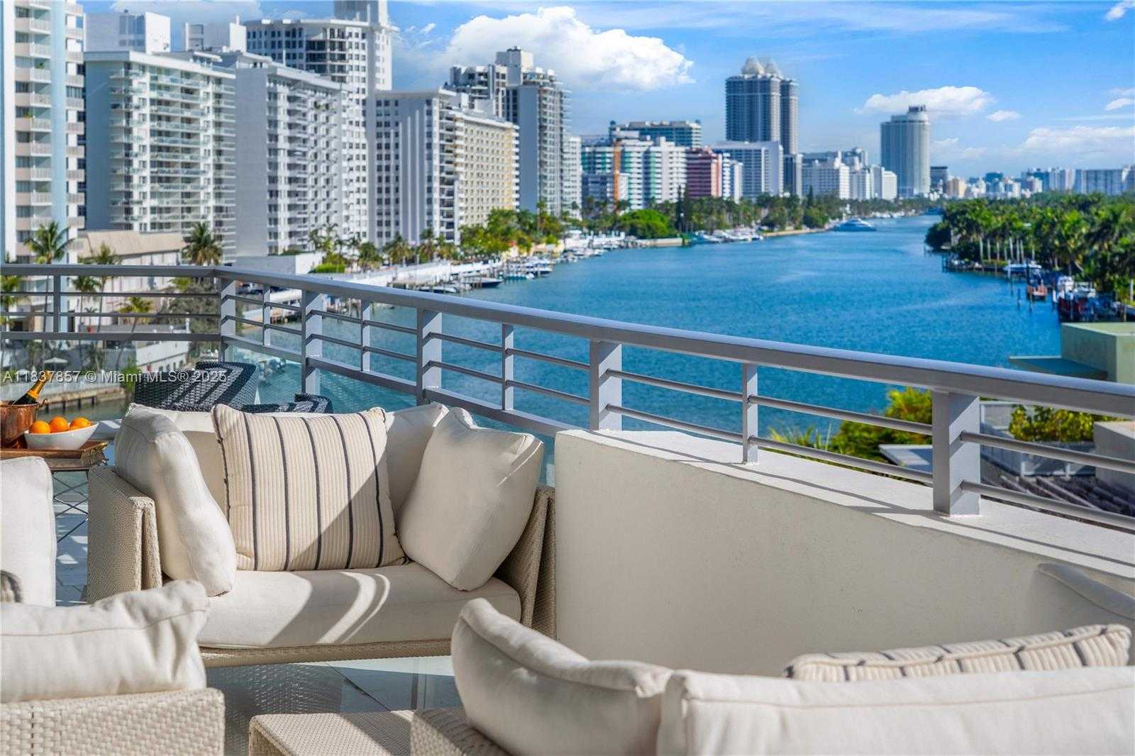 Small Image of 6101 AQUA AVE #602, Miami Beach Number 24