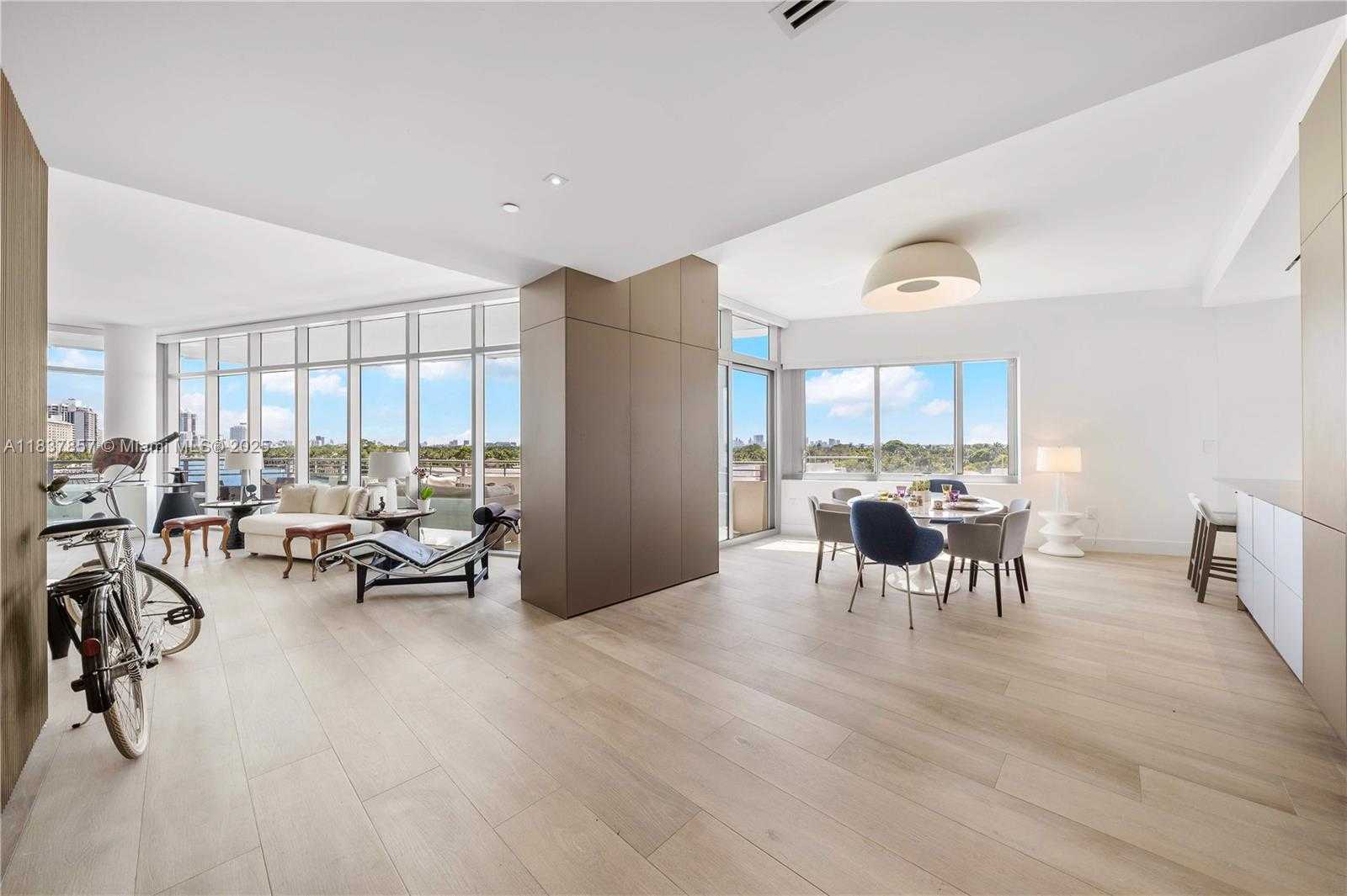 Small Image of 6101 AQUA AVE #602, Miami Beach Number 3