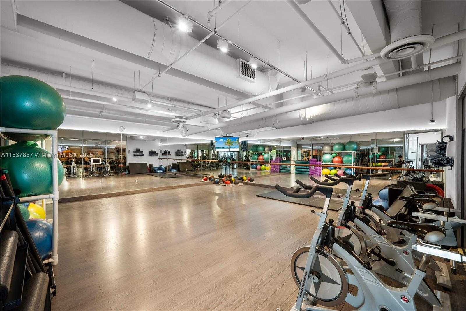 Small Image of 6101 AQUA AVE #602, Miami Beach Number 50