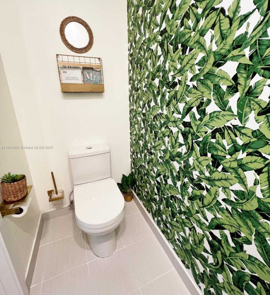 Small Image of 10440 NORTH WEST 67TH ST #10440, Doral Number 13