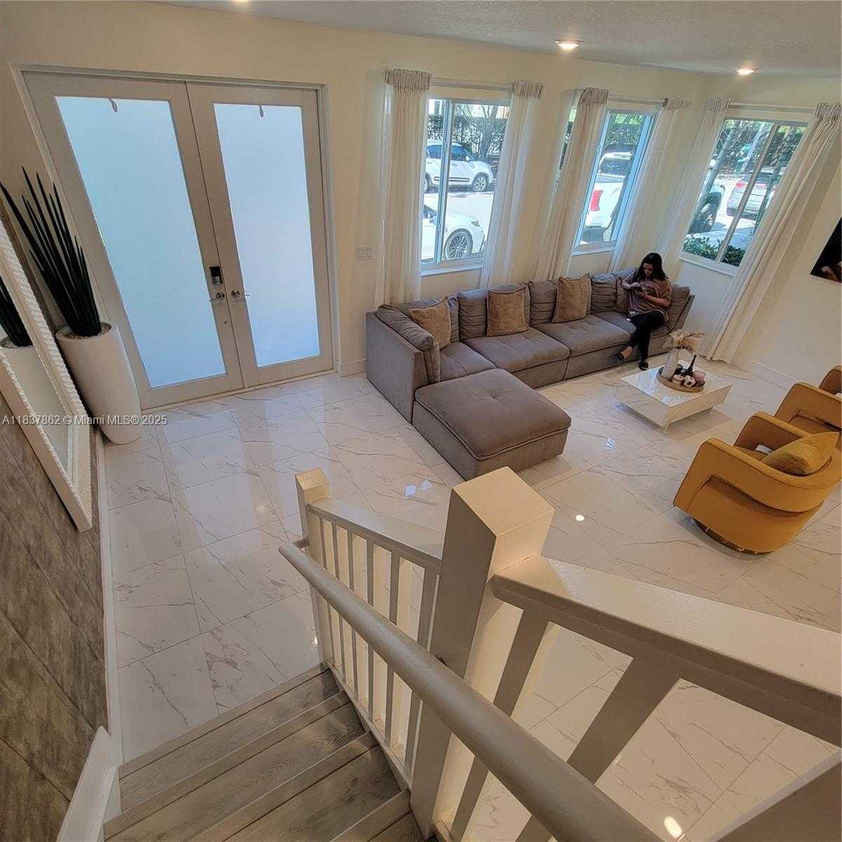 Small Image of 10440 NORTH WEST 67TH ST #10440, Doral Number 16