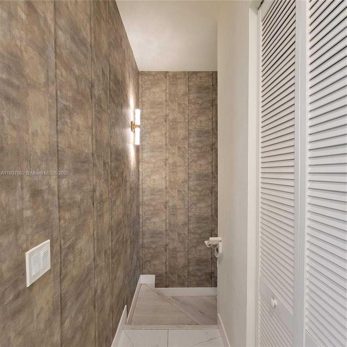 Small Image of 10440 NORTH WEST 67TH ST #10440, Doral Number 17