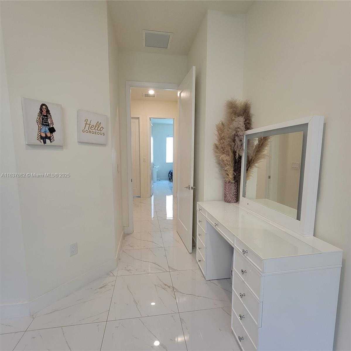 Small Image of 10440 NORTH WEST 67TH ST #10440, Doral Number 20
