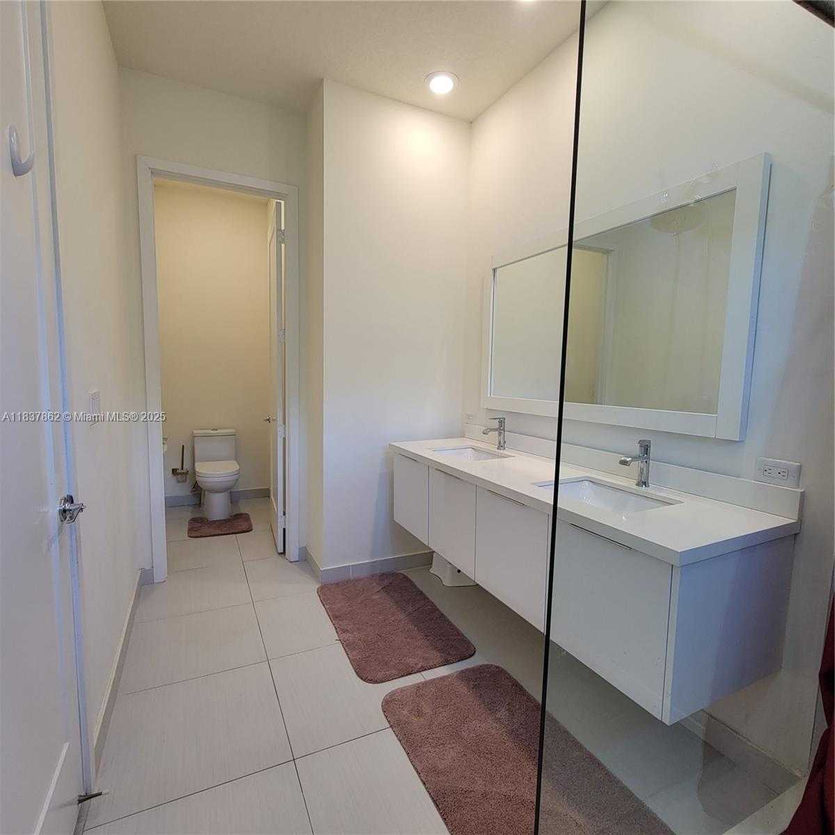 Small Image of 10440 NORTH WEST 67TH ST #10440, Doral Number 22