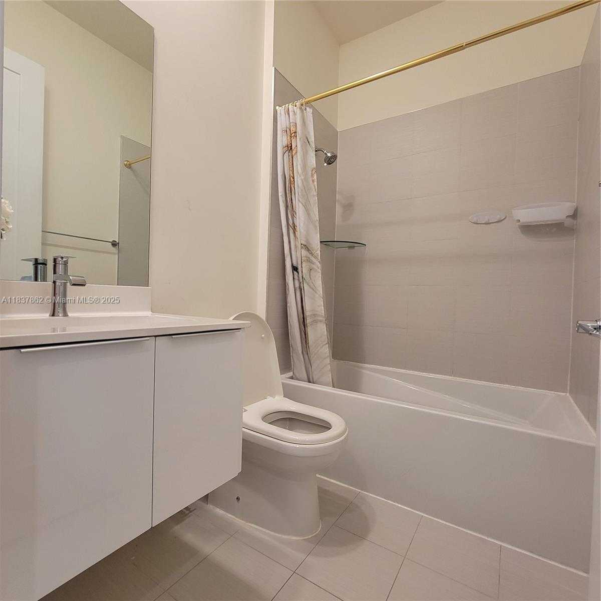 Small Image of 10440 NORTH WEST 67TH ST #10440, Doral Number 24