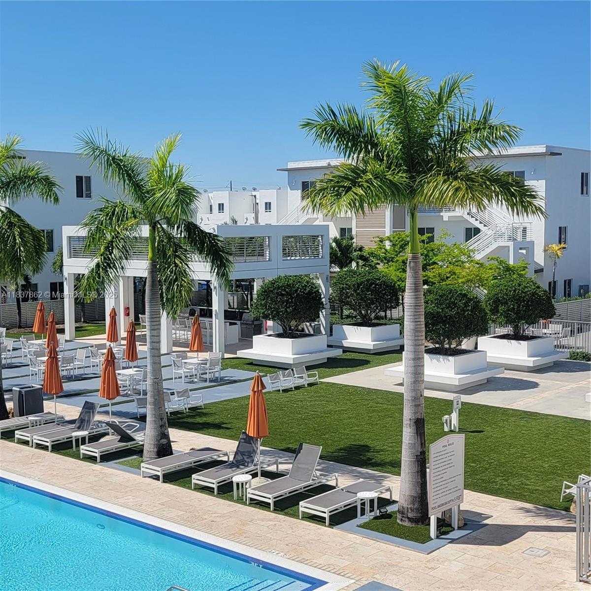 Small Image of 10440 NORTH WEST 67TH ST #10440, Doral Number 31
