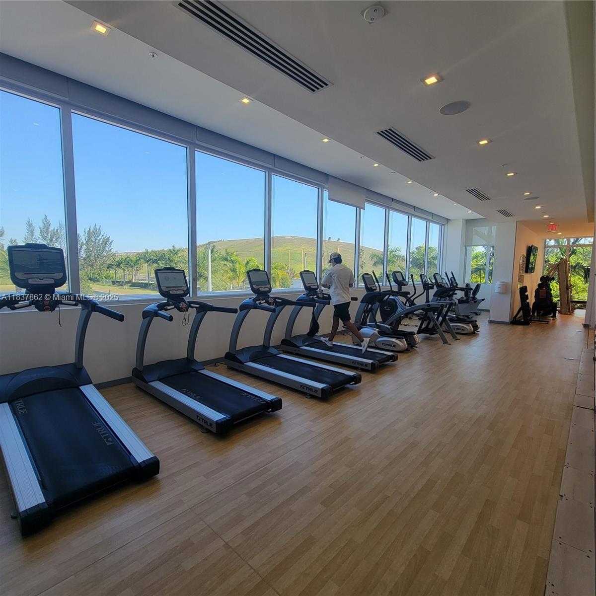 Small Image of 10440 NORTH WEST 67TH ST #10440, Doral Number 34