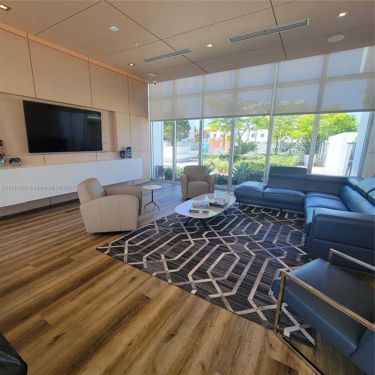Small Image of 10440 NORTH WEST 67TH ST #10440, Doral Number 35