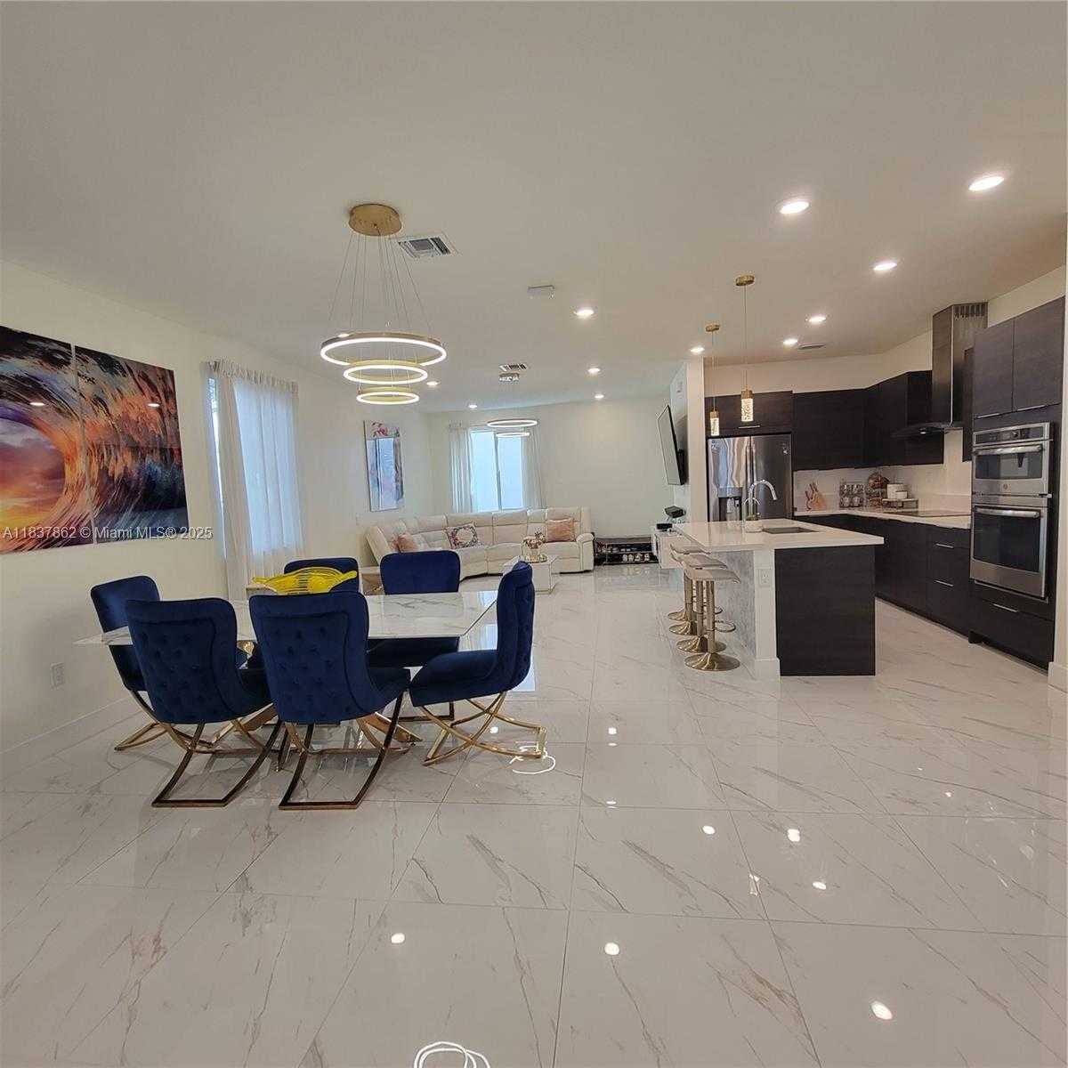 Small Image of 10440 NORTH WEST 67TH ST #10440, Doral Number 5