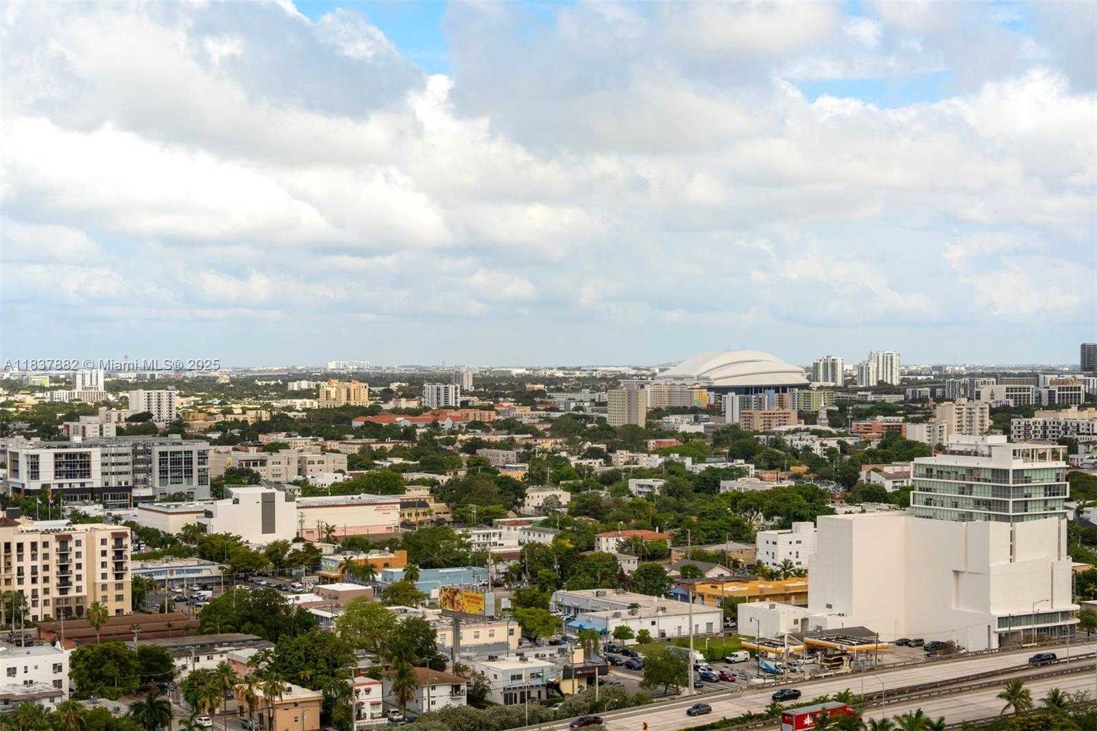 Small Image of 1010 SOUTH WEST 2ND AVE #LPH04, Miami Number 14