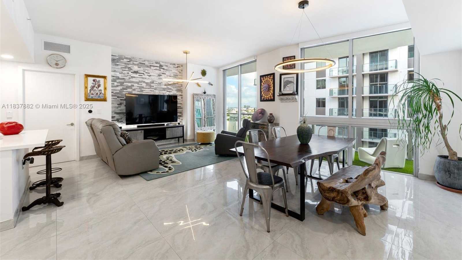 Small Image of 1010 SOUTH WEST 2ND AVE #LPH04, Miami Number 6