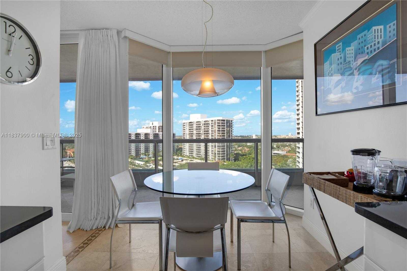 Small Image of 21055 YACHT CLUB DR #1504, Aventura Number 11