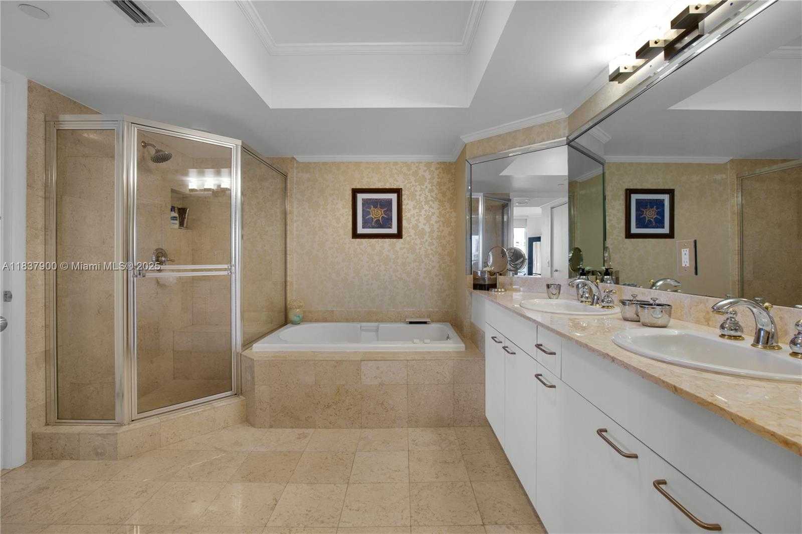 Small Image of 21055 YACHT CLUB DR #1504, Aventura Number 16