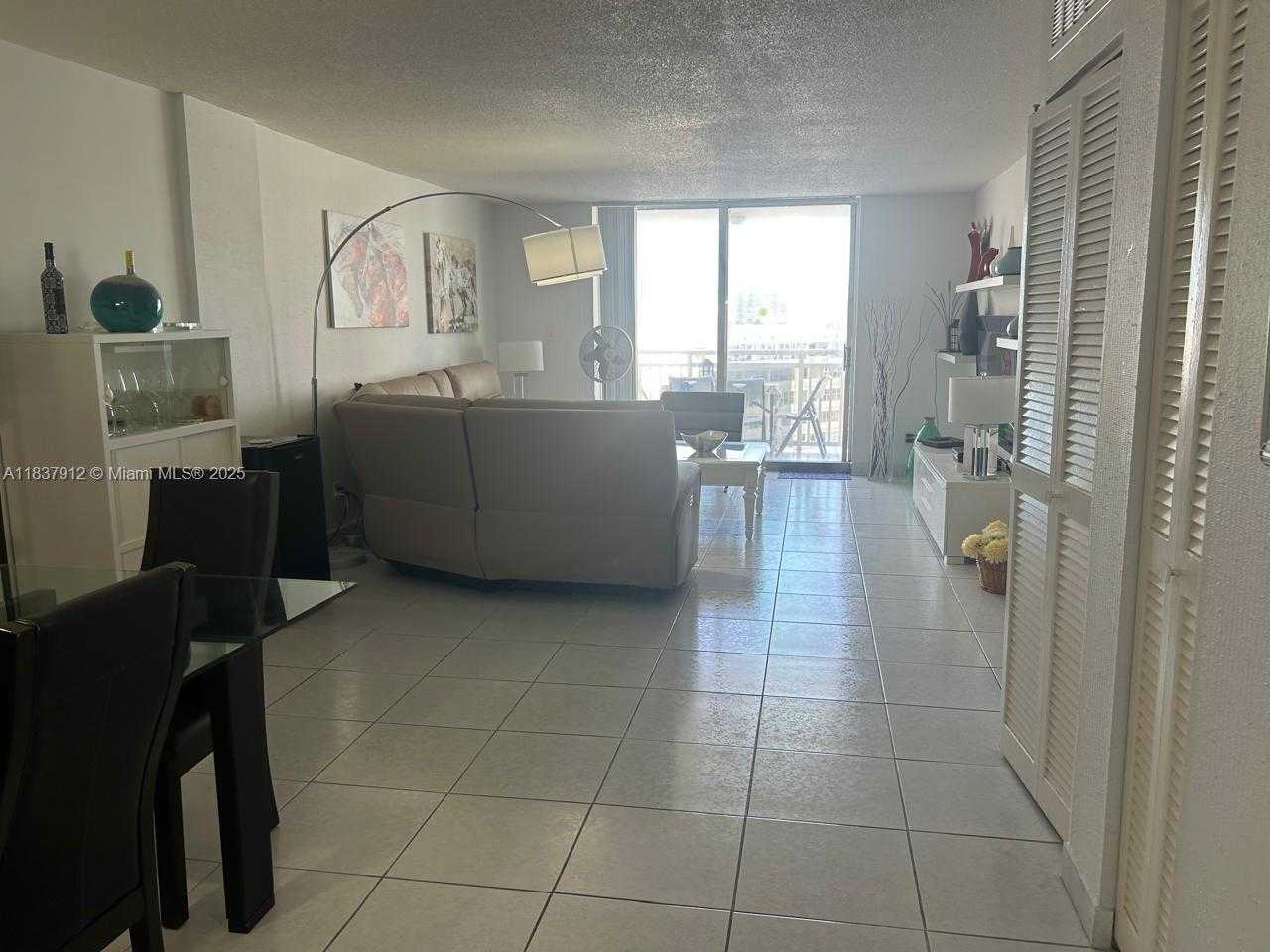 Small Image of 1849 SOUTH OCEAN DR #1407, Hallandale Beach Number 15