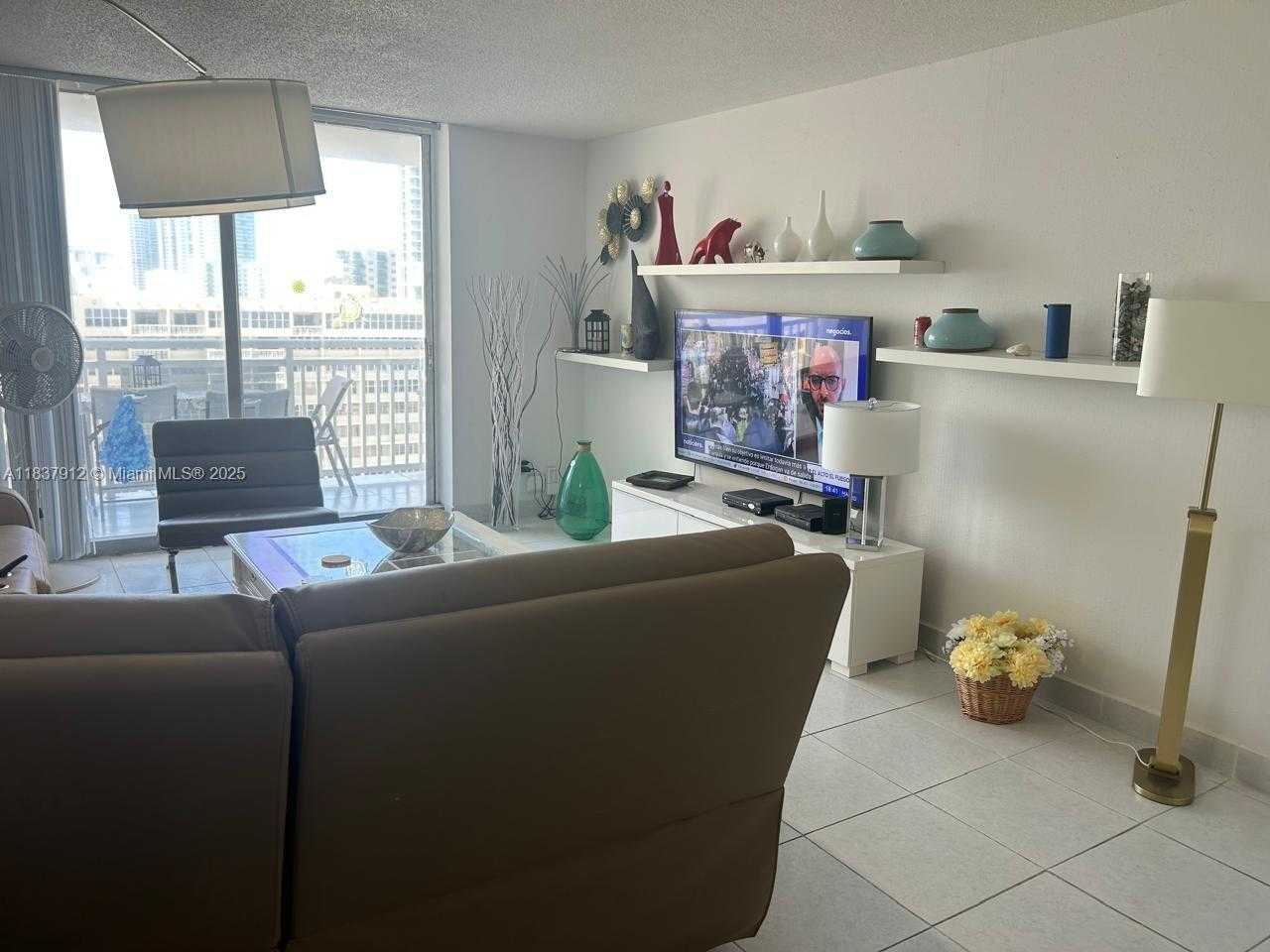 Small Image of 1849 SOUTH OCEAN DR #1407, Hallandale Beach Number 16