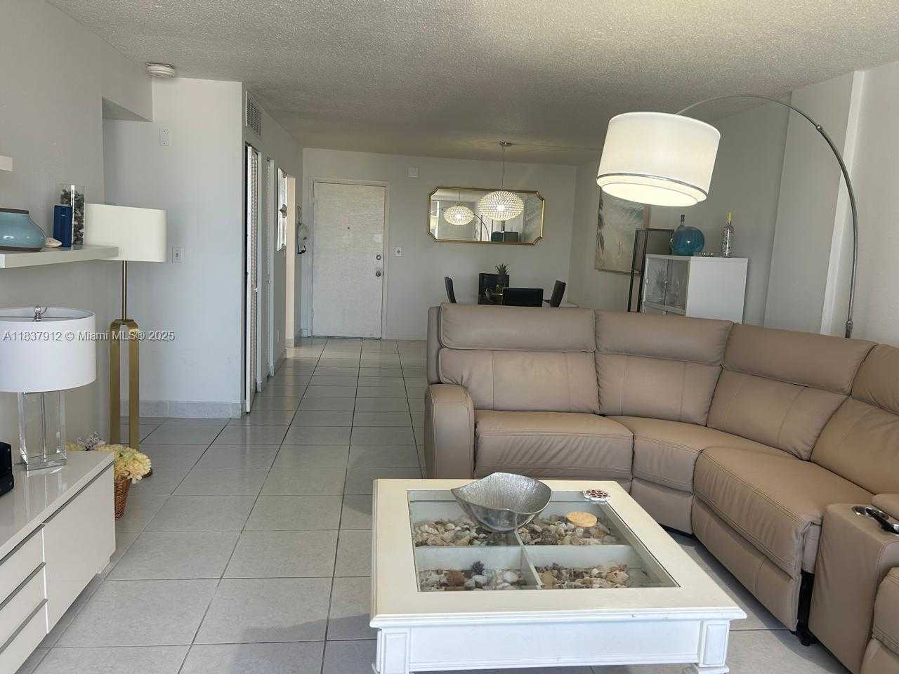 Small Image of 1849 SOUTH OCEAN DR #1407, Hallandale Beach Number 17