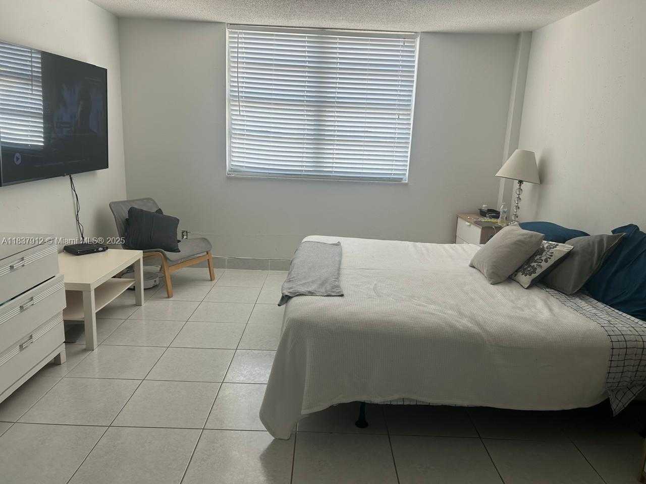 Small Image of 1849 SOUTH OCEAN DR #1407, Hallandale Beach Number 20