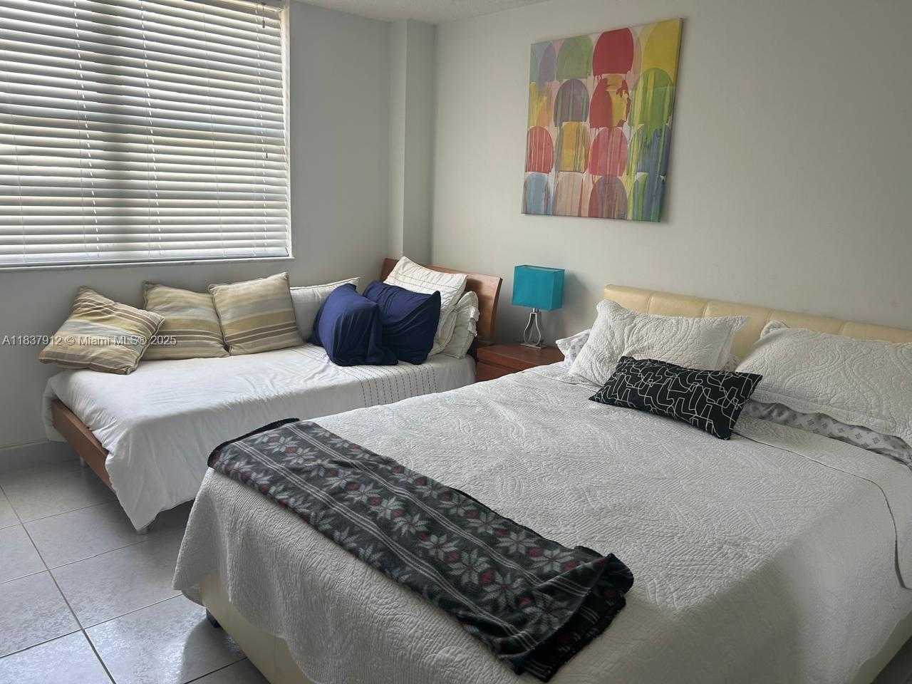 Small Image of 1849 SOUTH OCEAN DR #1407, Hallandale Beach Number 21