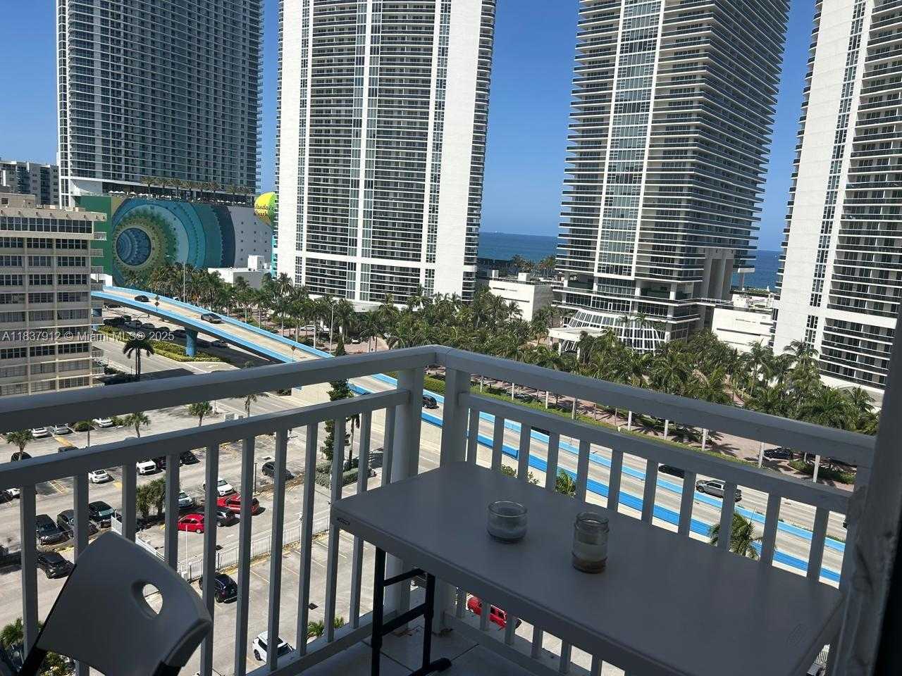 Small Image of 1849 SOUTH OCEAN DR #1407, Hallandale Beach Number 24