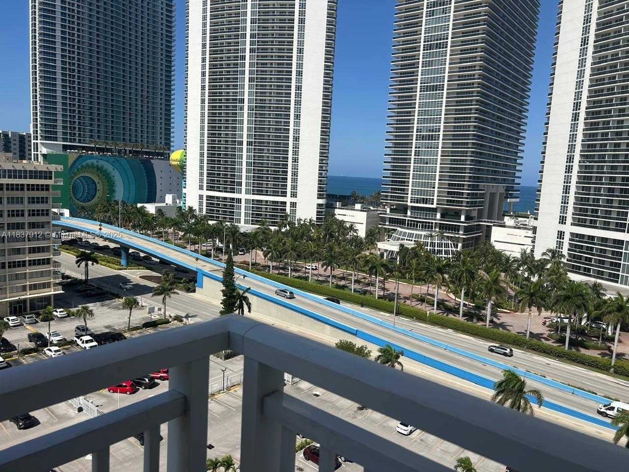 Small Image of 1849 SOUTH OCEAN DR #1407, Hallandale Beach Number 25