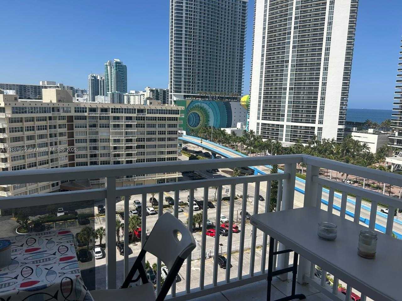 Small Image of 1849 SOUTH OCEAN DR #1407, Hallandale Beach Number 26