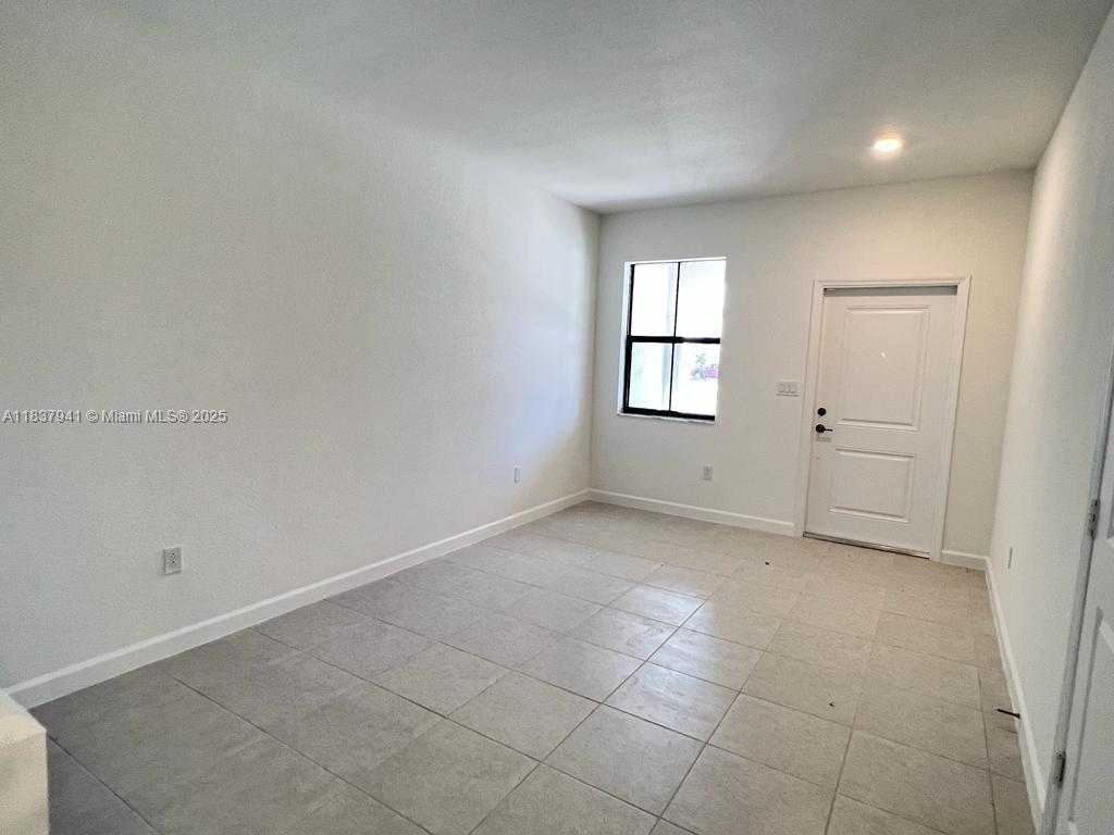 Small Image of 24480 SOUTH WEST 119TH PL, Homestead Number 11