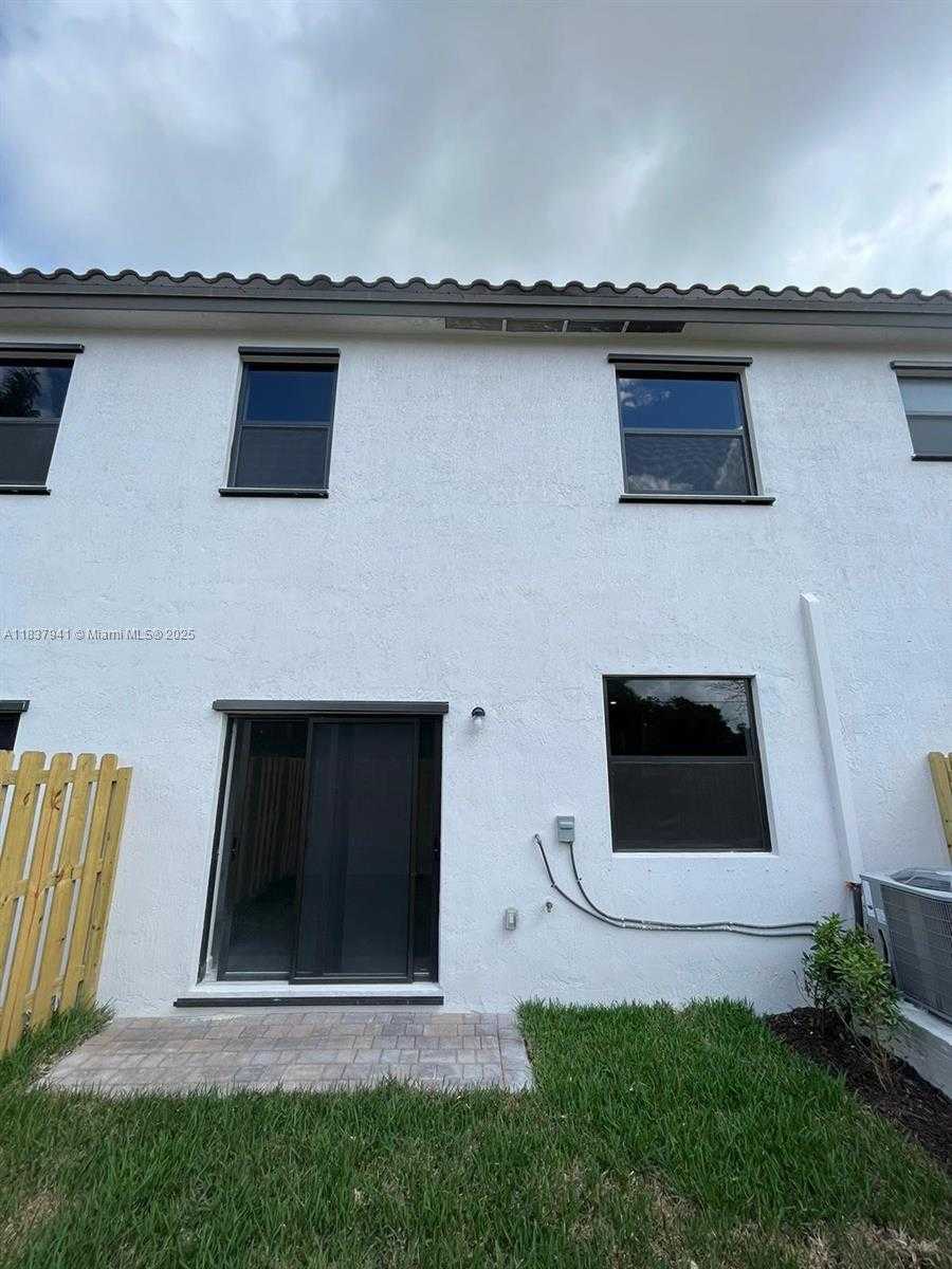 Small Image of 24480 SOUTH WEST 119TH PL, Homestead Number 17