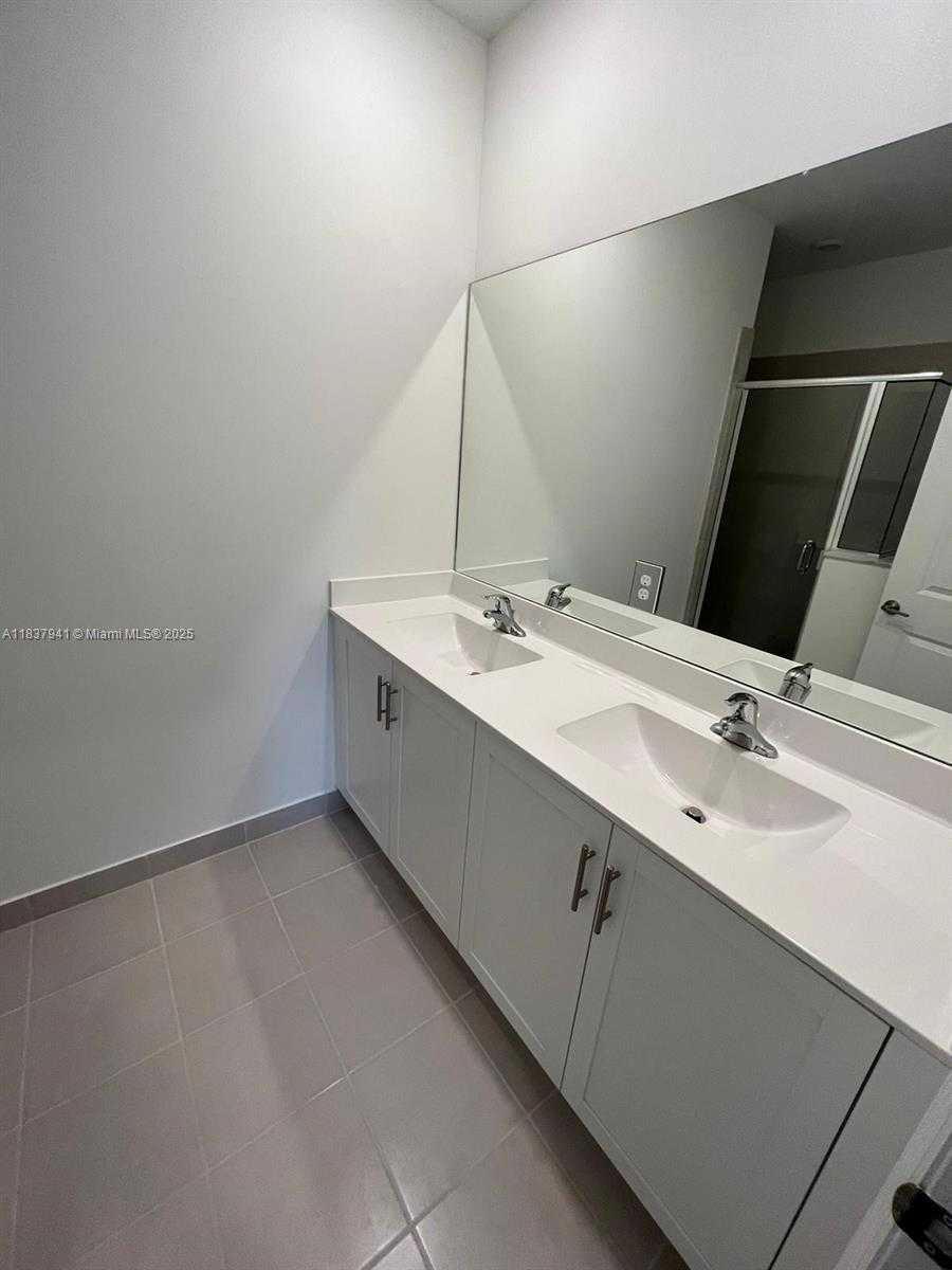 Small Image of 24480 SOUTH WEST 119TH PL, Homestead Number 25