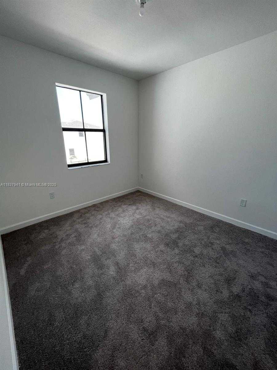 Small Image of 24480 SOUTH WEST 119TH PL, Homestead Number 31