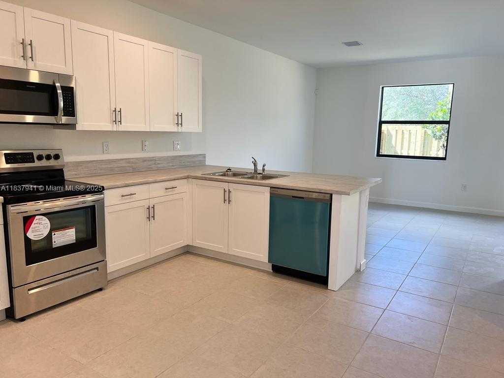 Small Image of 24480 SOUTH WEST 119TH PL, Homestead Number 4