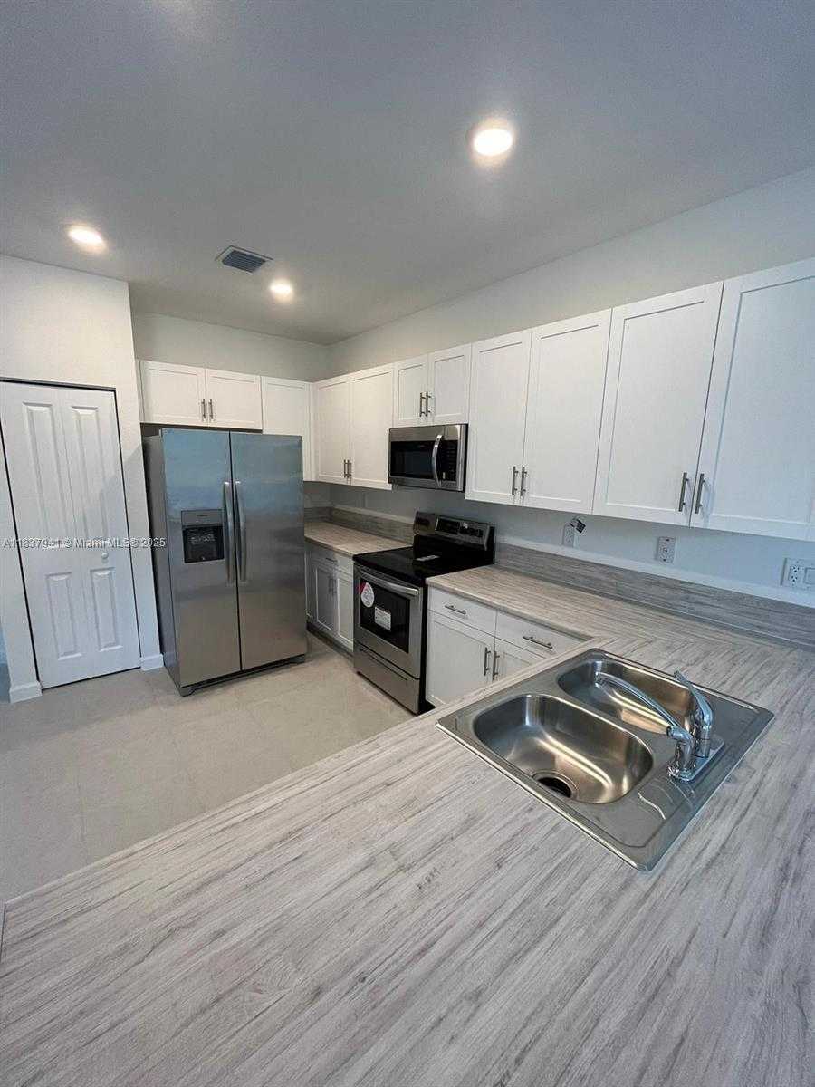 Small Image of 24480 SOUTH WEST 119TH PL, Homestead Number 9