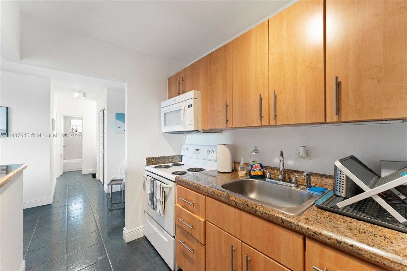 Small Image of 7904 WEST DR #901, North Bay Village Number 11