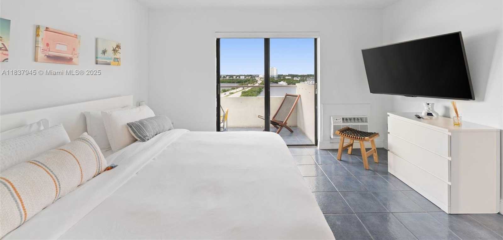 Small Image of 7904 WEST DR #901, North Bay Village Number 13