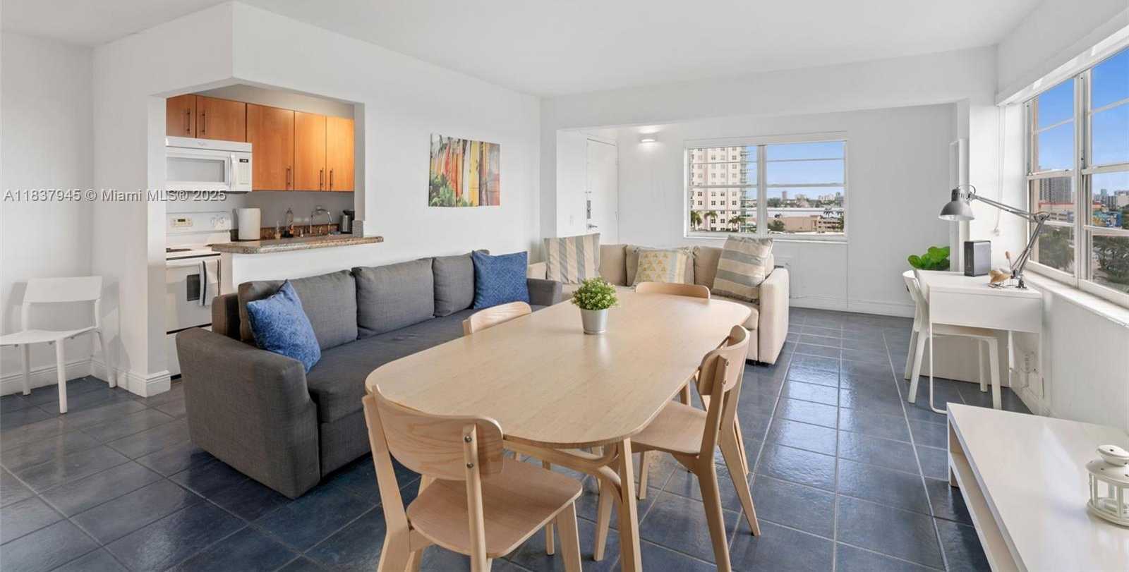 Small Image of 7904 WEST DR #901, North Bay Village Number 9