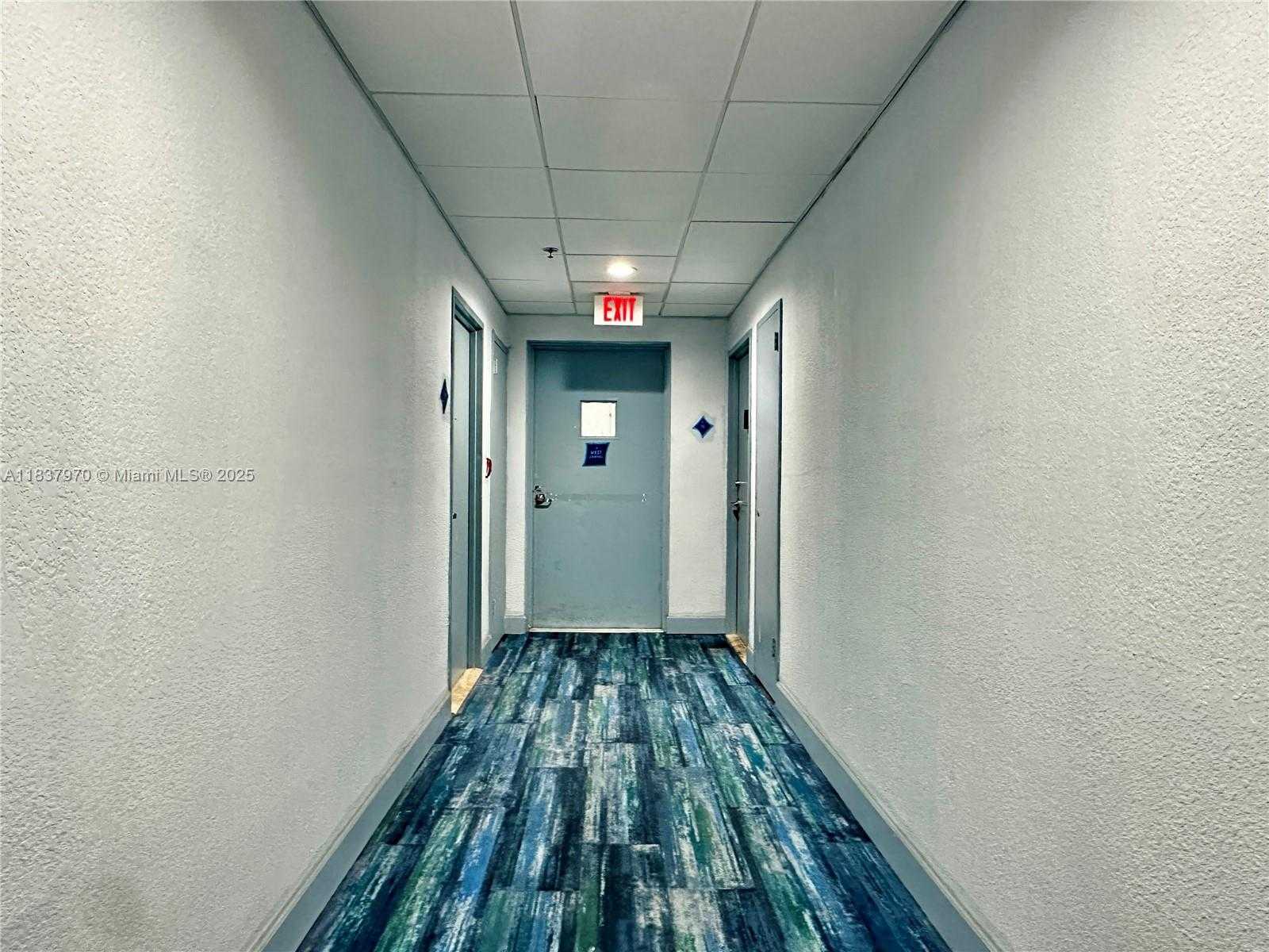 Small Image of 7501 EAST TREASURE DR #1P, North Bay Village Number 21