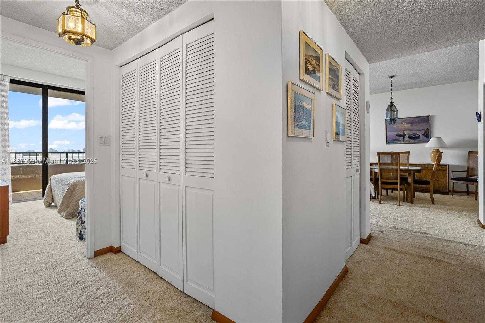 Small Image of Key Biscayne Number 16
