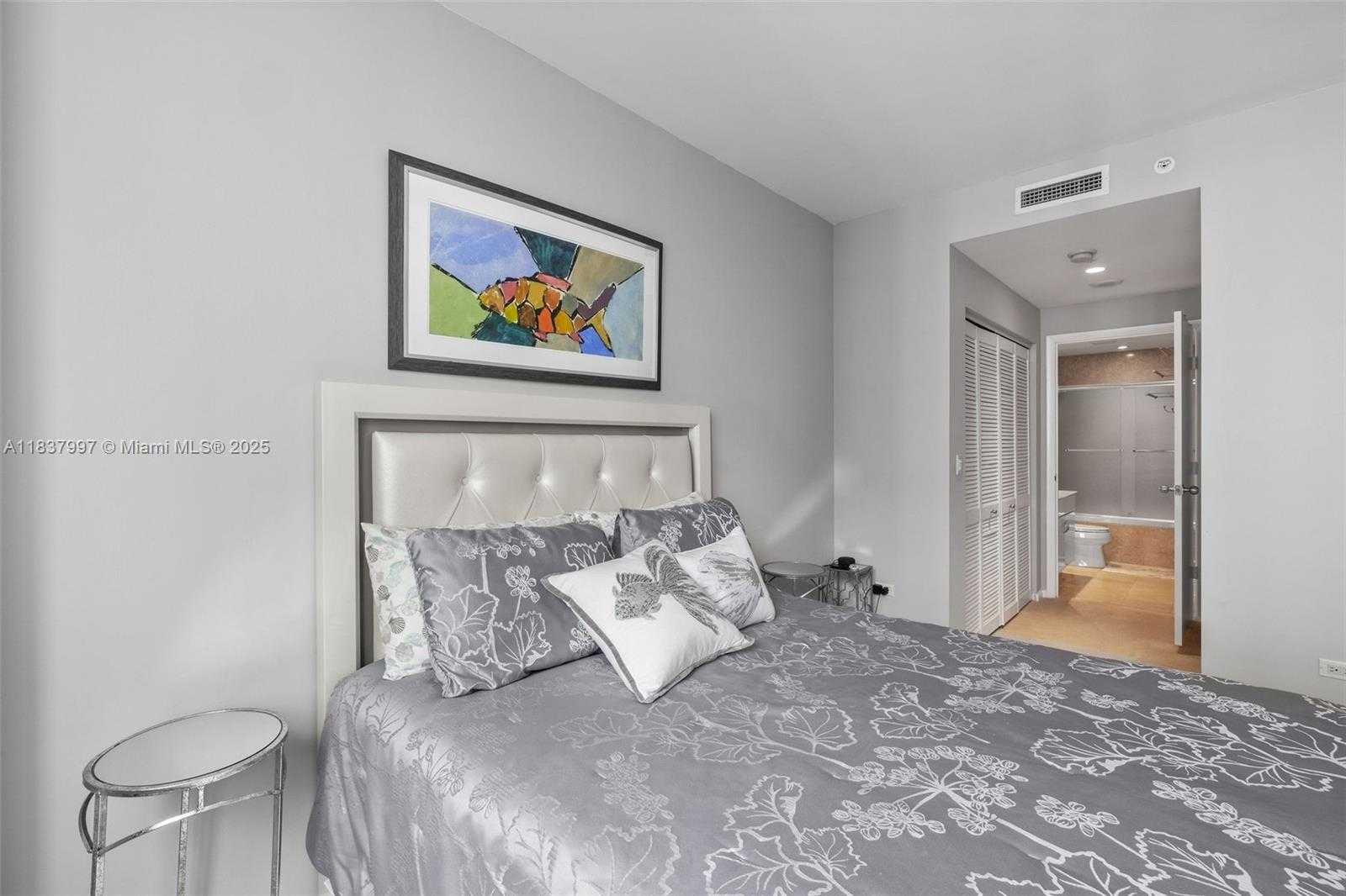 Small Image of 801 BRICKELL KEY BLVD #2006, Miami Number 17