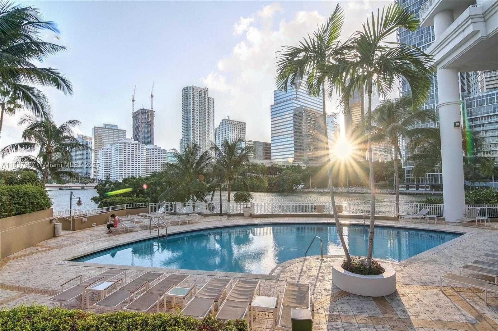 Small Image of 801 BRICKELL KEY BLVD #2006, Miami Number 32