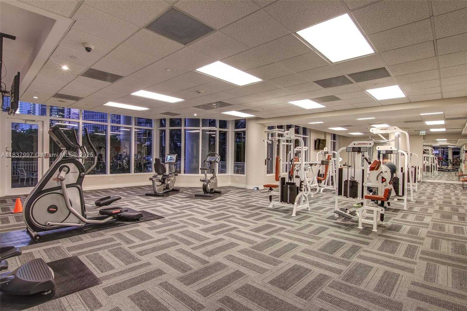 Small Image of 801 BRICKELL KEY BLVD #2006, Miami Number 39