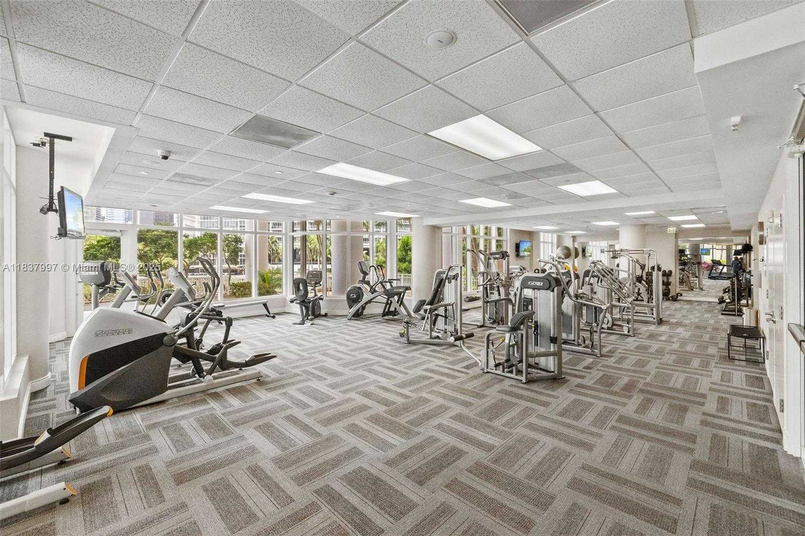 Small Image of 801 BRICKELL KEY BLVD #2006, Miami Number 40