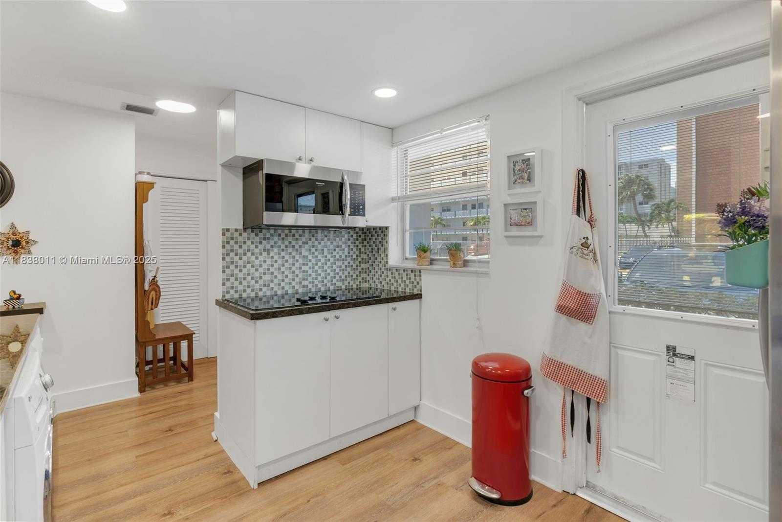 Small Image of 233 NORTH EAST 14TH AVE #108, Hallandale Beach Number 11