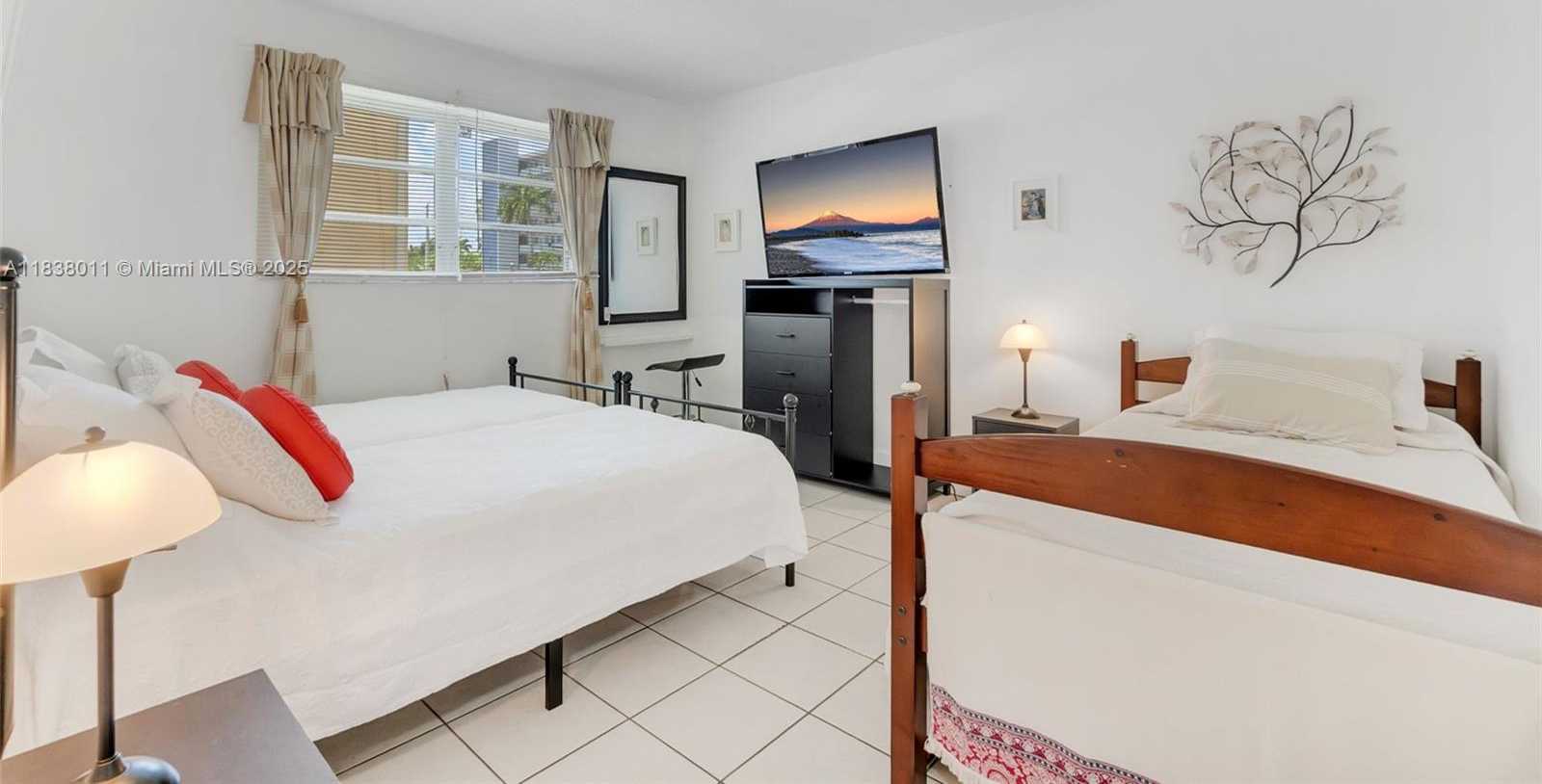 Small Image of 233 NORTH EAST 14TH AVE #108, Hallandale Beach Number 17
