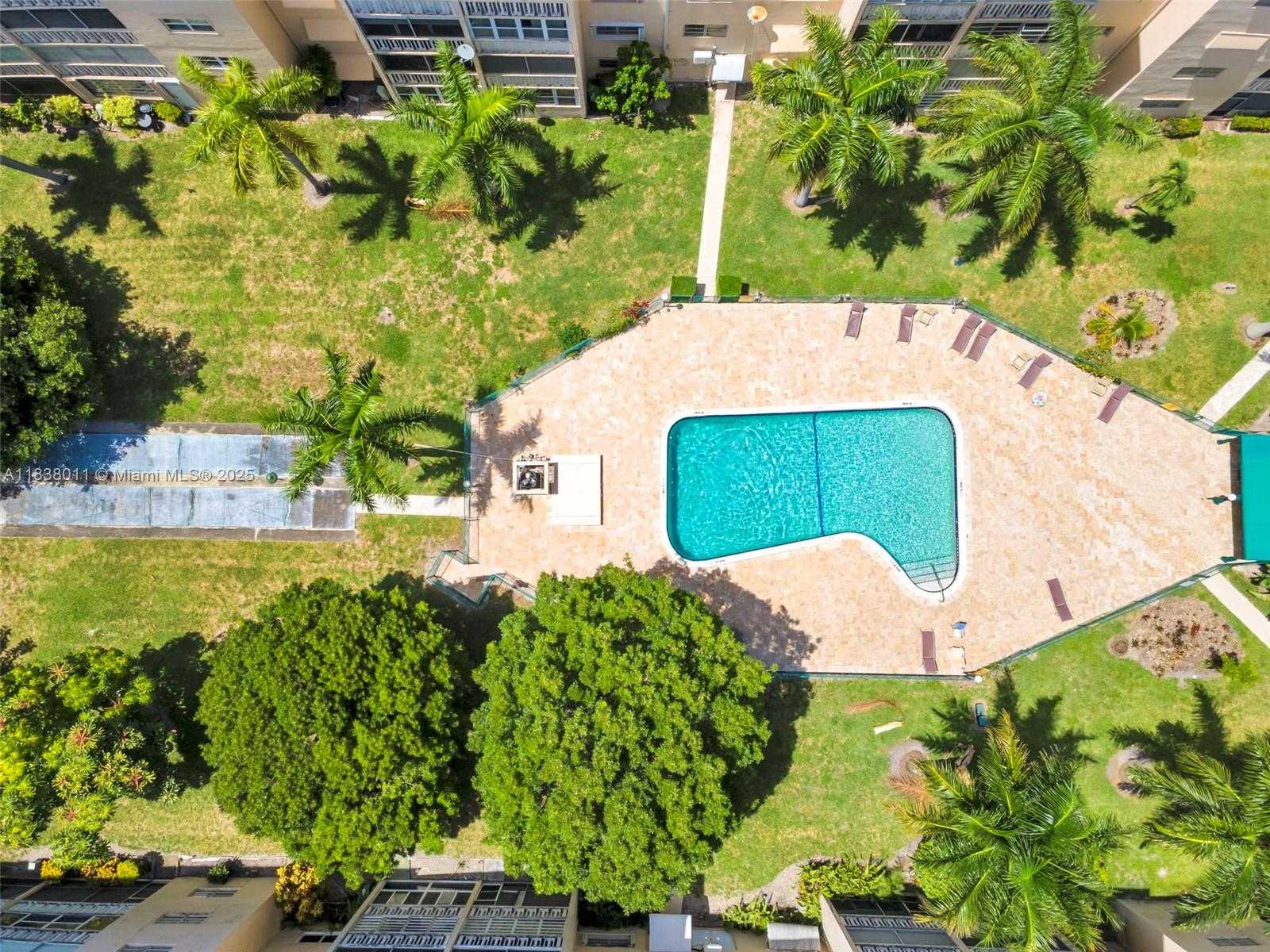 Small Image of 233 NORTH EAST 14TH AVE #108, Hallandale Beach Number 29